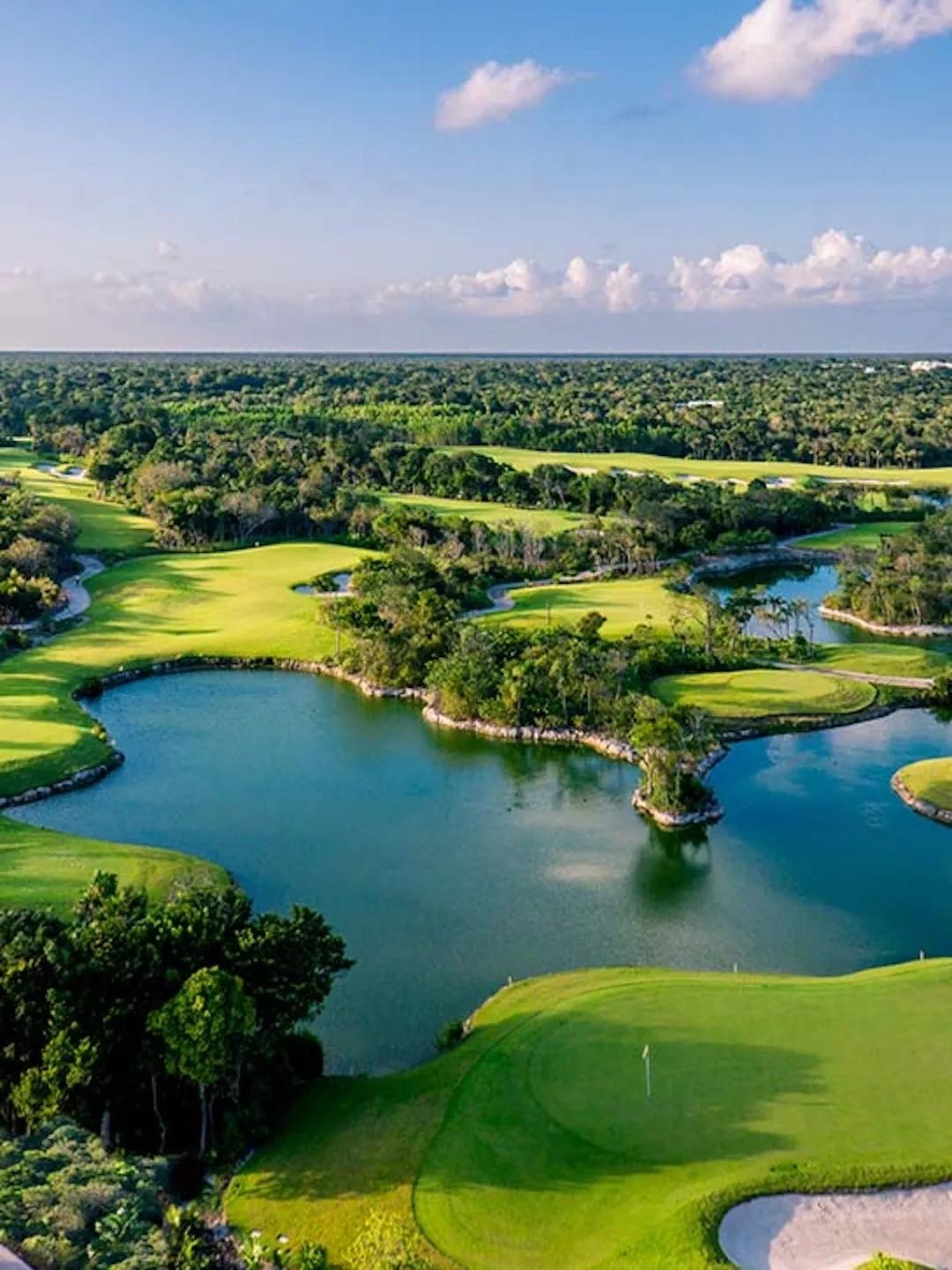 Riviera Cancún Golf & Resorts